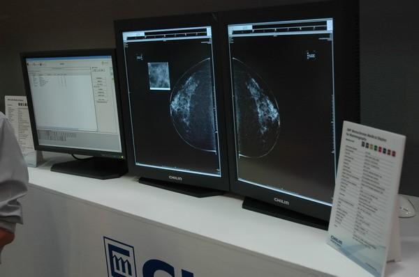 互動(dòng)連接 數(shù)字標(biāo)牌在<a href='http://m.jsgfmy.com/webpage/tagsList.aspx?TagId=683'>醫(yī)療</a>機(jī)構(gòu)應(yīng)用,多媒體信息發(fā)布系統(tǒng),數(shù)字標(biāo)牌,digital signage