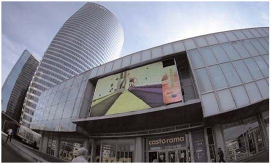 法國電視臺一臺同清晰頻道合作經(jīng)營巴黎四季商業(yè)中心LED大屏幕,信息顯示系統(tǒng),多媒體信息發(fā)布系統(tǒng),<a href='http://m.jsgfmy.com/webpage/tagsList.aspx?TagId=377'>數(shù)字</a>標牌,digital signage