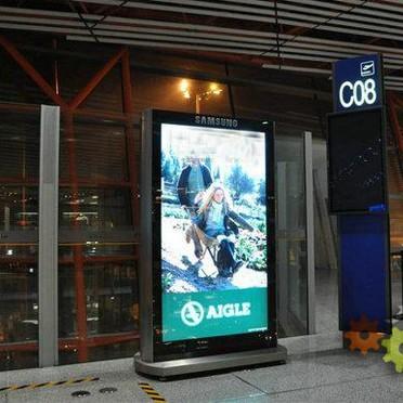 數(shù)字告示軟件向<a href='http://m.jsgfmy.com/webpage/tagsList.aspx?TagId=1595'>定制化</a>，<a href='http://m.jsgfmy.com/webpage/tagsList.aspx?TagId=1590'>標(biāo)準(zhǔn)化</a>發(fā)展,信息顯示系統(tǒng),多媒體信息發(fā)布系統(tǒng),數(shù)字告示,數(shù)字標(biāo)牌,digital signage