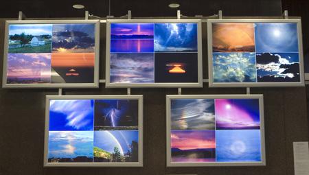 數(shù)字標牌提供優(yōu)質(zhì)的現(xiàn)代化氣象服務,信息顯示系統(tǒng),多媒體信息發(fā)布系統(tǒng),數(shù)字標牌,數(shù)字告示,digital signage 數(shù)字標牌提供優(yōu)質(zhì)的現(xiàn)代化氣象服務,信息顯示系統(tǒng),多媒體信息發(fā)布系統(tǒng),數(shù)字標牌,數(shù)字告示,digital signage