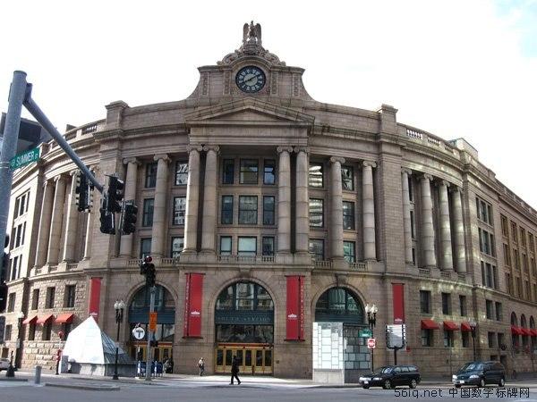 戶外數(shù)字標牌進駐波士頓最大火車站和城際公車總站,信息顯示系統(tǒng),多媒體信息發(fā)布系統(tǒng),數(shù)字標牌,digital signage