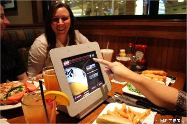 華盛頓某知名連鎖餐館推出iPad 數(shù)字點(diǎn)餐終端,信息顯示系統(tǒng),多媒體信息發(fā)布系統(tǒng),數(shù)字標(biāo)牌,digital signage