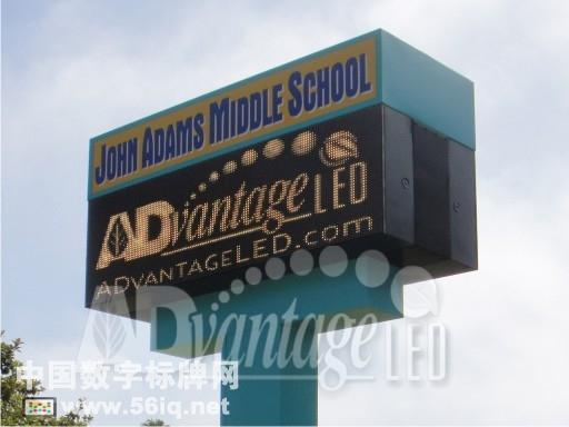 LED 數(shù)字標(biāo)牌走進約翰?亞當(dāng)斯中學(xué)校園,信息顯示系統(tǒng),多媒體信息發(fā)布系統(tǒng),數(shù)字標(biāo)牌,digital signage