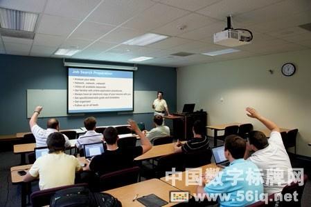 詳解數(shù)字標(biāo)牌系統(tǒng)在學(xué)校教育機(jī)構(gòu)中的應(yīng)用,信息顯示系統(tǒng),多媒體信息發(fā)布系統(tǒng),數(shù)字告示,數(shù)字標(biāo)牌,digital signage 詳解數(shù)字標(biāo)牌系統(tǒng)在學(xué)校教育機(jī)構(gòu)中的應(yīng)用,信息顯示系統(tǒng),多媒體信息發(fā)布系統(tǒng),數(shù)字告示,數(shù)字標(biāo)牌,digital signage