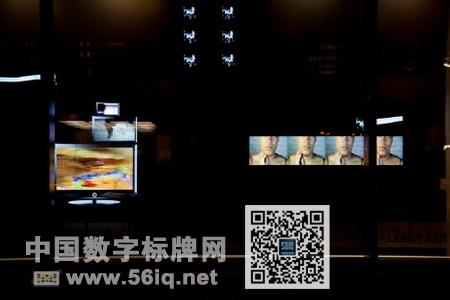 芝加哥藝術(shù)學(xué)院借微磚視頻墻打造特色學(xué)生中心,信息顯示系統(tǒng),多媒體信息發(fā)布系統(tǒng),數(shù)字標(biāo)牌,數(shù)字告示，digital signage