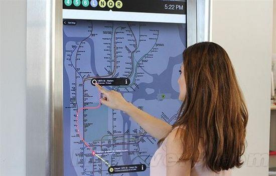 紐約地鐵站安裝高科技地圖指示觸摸屏,信息顯示系統(tǒng),多媒體信息發(fā)布系統(tǒng),數(shù)字標(biāo)牌,數(shù)字告示，digital signage