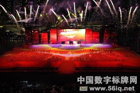 新加坡49周年國(guó)慶慶典數(shù)字技術(shù)照亮璀璨星空,多媒體信息發(fā)布系統(tǒng),數(shù)字標(biāo)牌,數(shù)字告示，digital signage