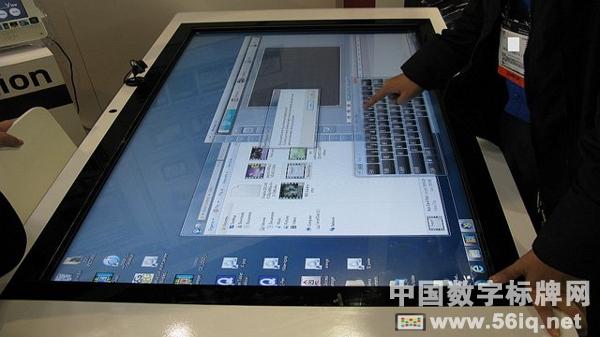 數(shù)字標(biāo)牌和<a href='http://m.jsgfmy.com/webpage/tagsList.aspx?TagId=2258'>觸摸屏一體機(jī)</a>的區(qū)別,多媒體信息發(fā)布系統(tǒng),數(shù)字標(biāo)牌,數(shù)字告示，digital signage