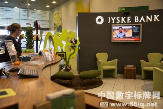 數(shù)字標牌電視網(wǎng)絡為日德蘭銀行加分,多媒體信息發(fā)布系統(tǒng),數(shù)字標牌,數(shù)字告示,digital signage 數(shù)字標牌電視網(wǎng)絡為日德蘭銀行加分,多媒體信息發(fā)布系統(tǒng),數(shù)字標牌,數(shù)字告示,digital signage