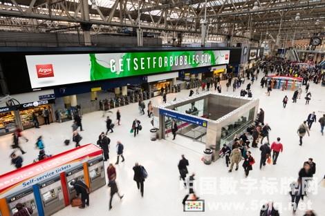英國知名零售商推出智能互動戶外游戲活動,多媒體信息發(fā)布系統(tǒng),數(shù)字標(biāo)牌,數(shù)字告示，digital signage