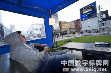 鹿特丹上演大型交互式屏幕遠(yuǎn)程操作互動(dòng),多媒體信息發(fā)布系統(tǒng),數(shù)字標(biāo)牌,數(shù)字告示，digital signage