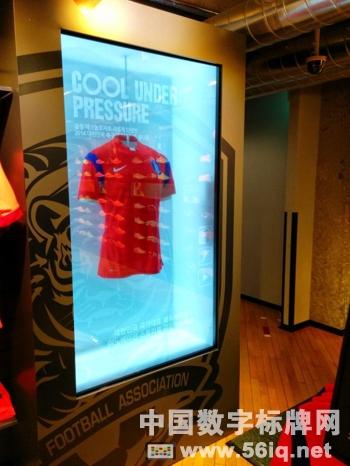 首爾江南區(qū)耐克旗艦店數(shù)字標(biāo)牌大放異彩,多媒體信息發(fā)布系統(tǒng),數(shù)字標(biāo)牌,數(shù)字告示，digital signage