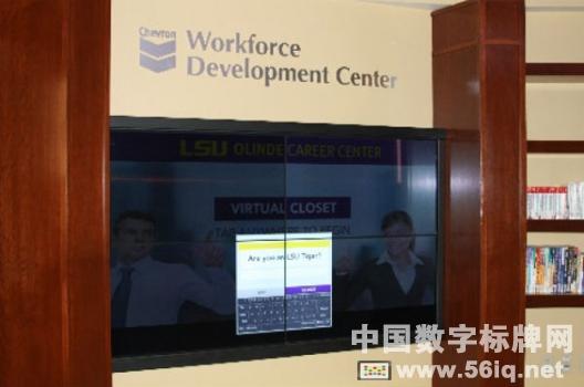 就業(yè)中心利用高科技環(huán)境吸引學(xué)生和招聘人員,多媒體信息發(fā)布系統(tǒng),數(shù)字標(biāo)牌,數(shù)字告示，digital signage