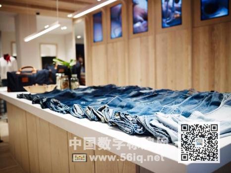 美國牛仔品牌倫敦卡納比門店迎接數(shù)字化,多媒體信息發(fā)布系統(tǒng),數(shù)字標(biāo)牌,數(shù)字告示，digital signage