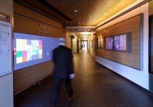 加州大學(xué)舊金山分校搭建數(shù)字化醫(yī)學(xué)中心,多媒體信息發(fā)布系統(tǒng),數(shù)字標(biāo)牌,數(shù)字告示，digital signage