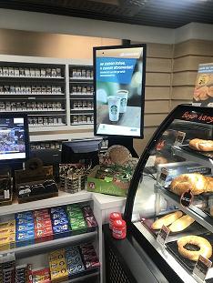 加油站便利店<a href='http://m.jsgfmy.com/webpage/tagsList.aspx?TagId=1924'>廣告屏</a>，提供品牌優(yōu)惠,多媒體信息發(fā)布系統(tǒng),數(shù)字標牌,數(shù)字告示，digital signage