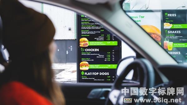 得來速車道&顯示屏|促進(jìn)Shake Shack銷量增長,多媒體信息發(fā)布系統(tǒng),數(shù)字標(biāo)牌,數(shù)字告示，digital signage