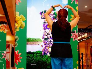 Wow!魔鏡驚現(xiàn)購(gòu)物中心，多媒體信息發(fā)布系統(tǒng)，數(shù)字標(biāo)牌，數(shù)字告示，digital signage