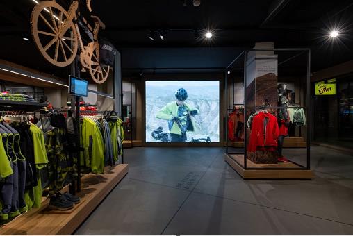 數(shù)字篝火，促進購物體驗升級，多媒體信息發(fā)布系統(tǒng)，數(shù)字標牌，數(shù)字告示，digital signage